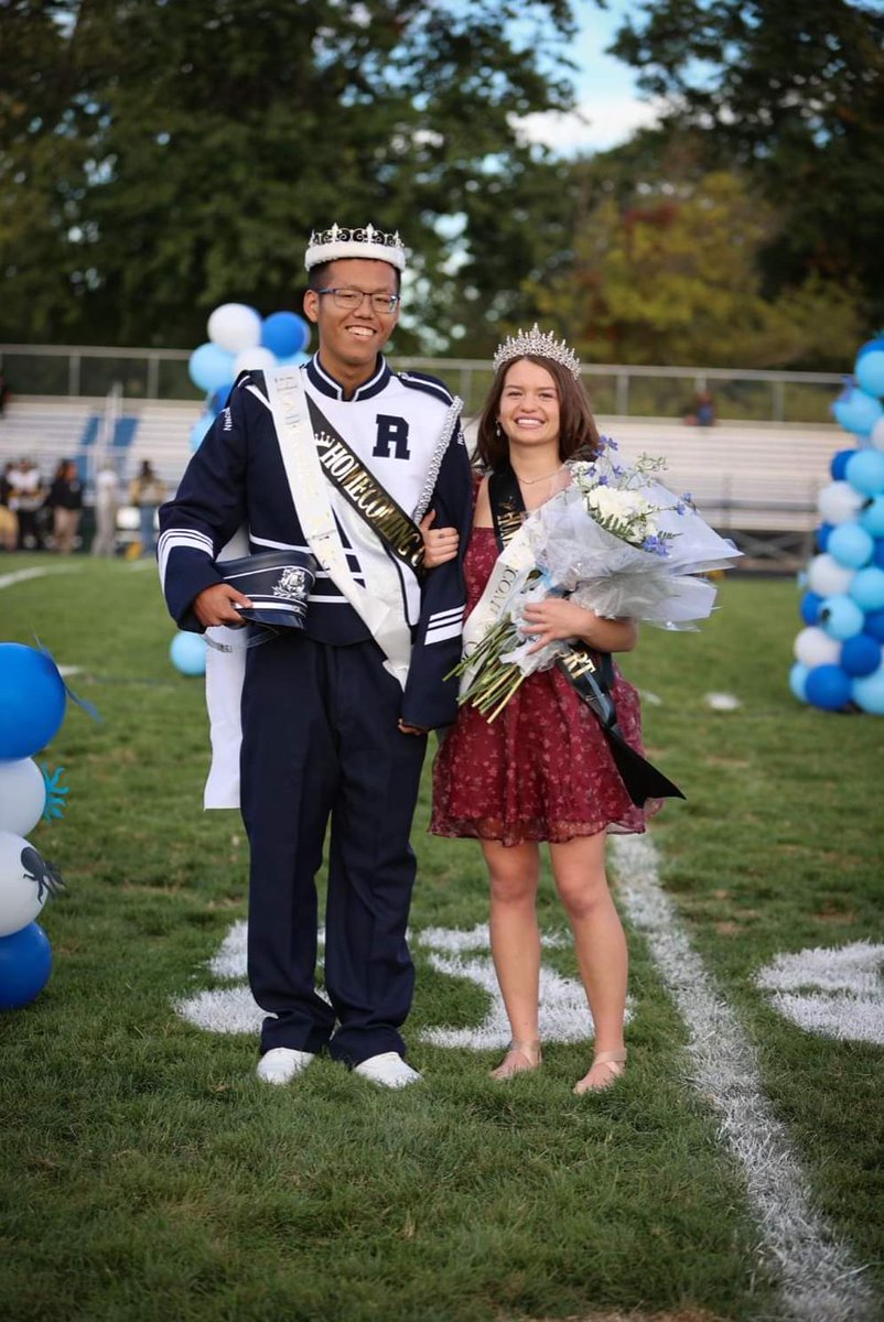 Congratulations to our very own Anthony Yin on being crowned the 2022 Homecoming King!

Freshman Carson Cutright, sophomore Gianni Damicome, and senior Ben Kreitzburg were also selected as their grade's Court representative!

Photo: Eldreth Photography