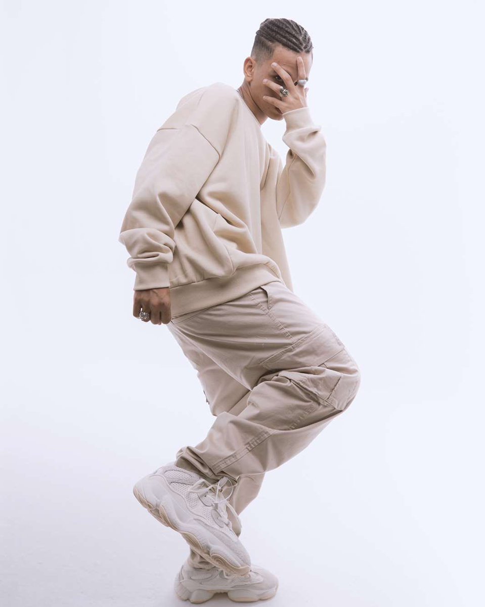 jozzarr3's tweet photo. braids 🥷. https://t.co/eQANjO8Gzk