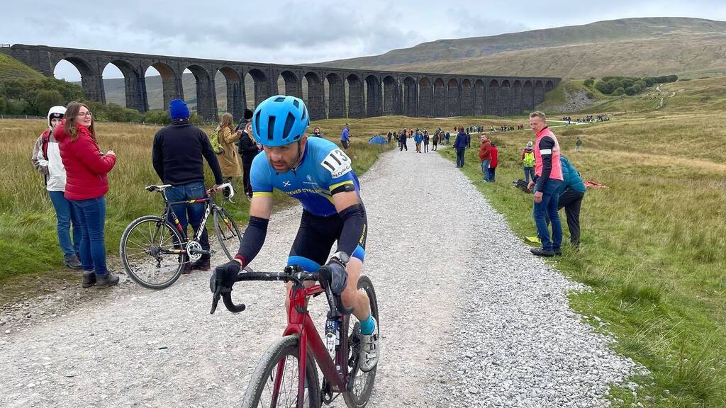waterrat77's tweet photo. It’s everyone’s favourite #fastgaryisfast at Ribblehead #3pcx @gary_maca https://t.co/mPB1enK9Fr https://t.co/obLrXoB2Hh