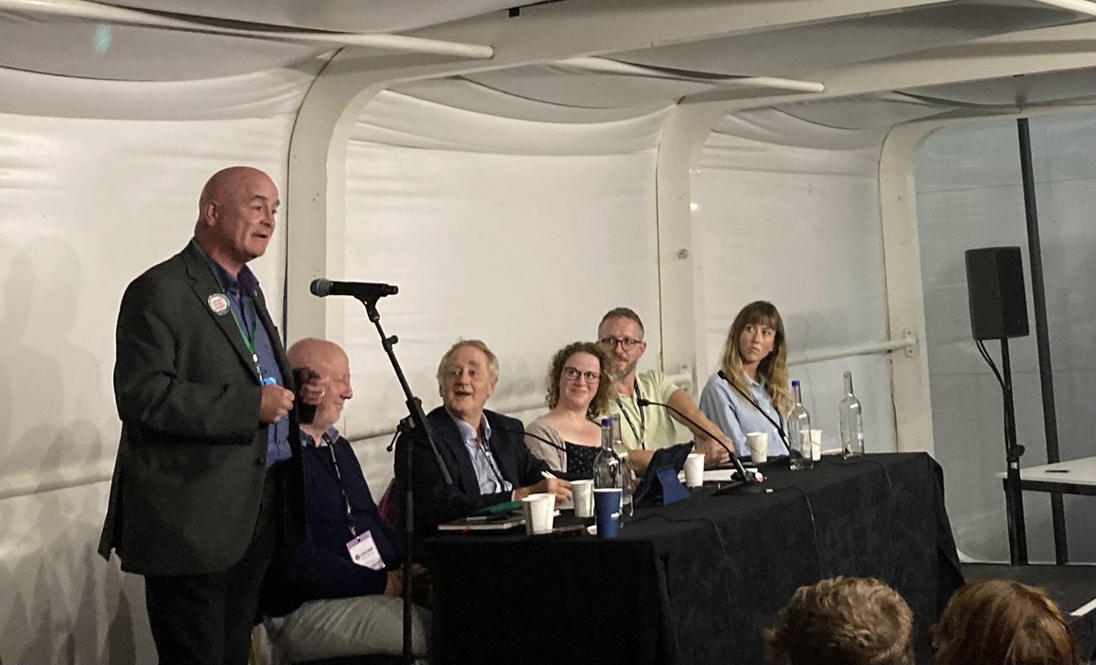 ivanabacik's tweet photo. Highlights of #Lab22 today: hearing @EmilyThornberry quoting #TomKettle on how to deliver #change & Mick Lynch #RMT quoting #RobertTressell - ‘socialism is the abolition of poverty’. https://t.co/N5JcftflNr