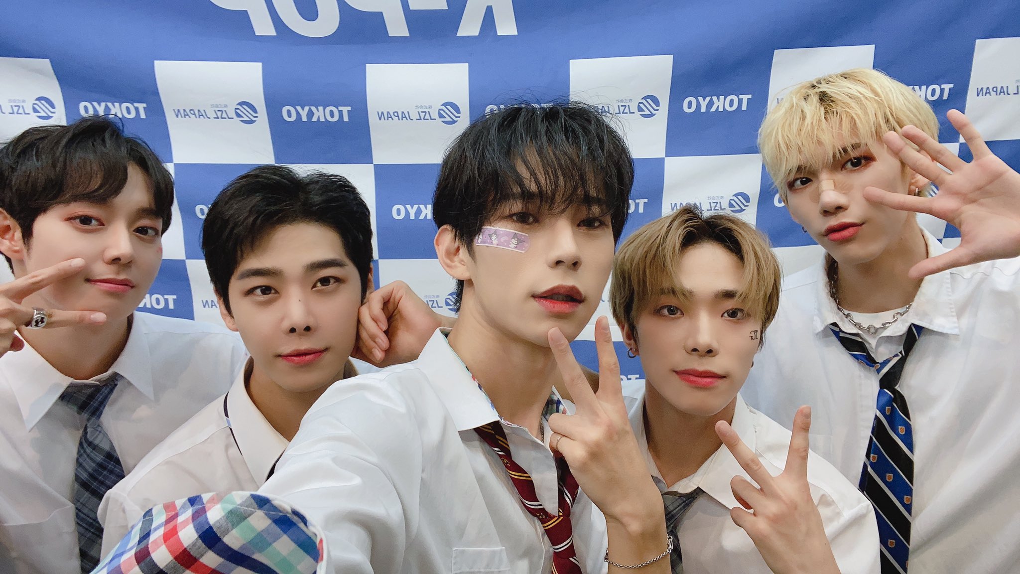 triger_official on Twitter: &ldquo;#triger School Look Happy Weekend! Thank