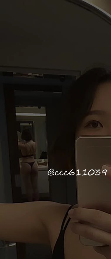ccc611039's tweet photo. 啊 拍到自己的身體ㄌ https://t.co/t6NeSjYAb8