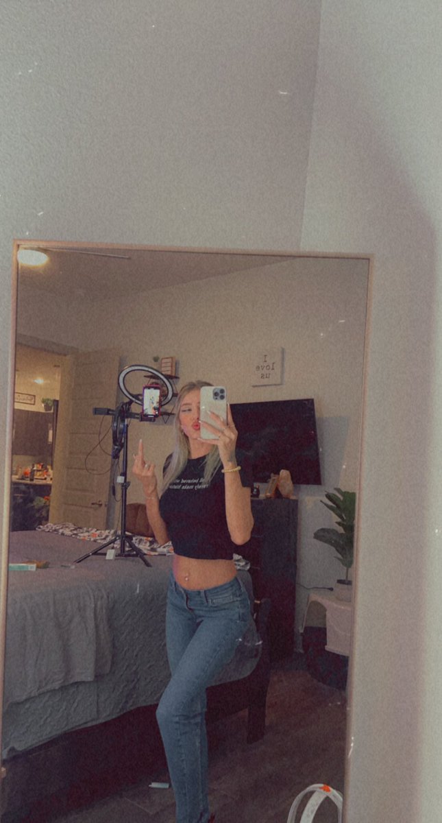 Going through my inbox &amp; blocking everyone who hasn’t sent money! Sucks if you’re on that list! 😂