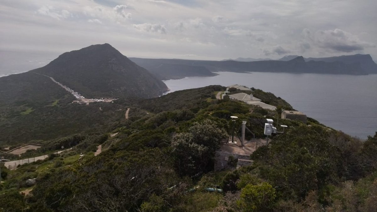SOLAS_IPO's tweet photo. #SOLAS_ECSD22 excursion to Cape Point visiting Cape Point Global Atmosphere Watch Station. ECS networking event at the SOLAS Open Science Conference 2022. #SOLAS_OSC2022 @Xokashe @DrAsmita_Singh @flyraq @DeschepperInge @dr_rapolaki @CapeTownCB @Wesgro #WhereMeetingsMatter https://t.co/xuRtakfINk