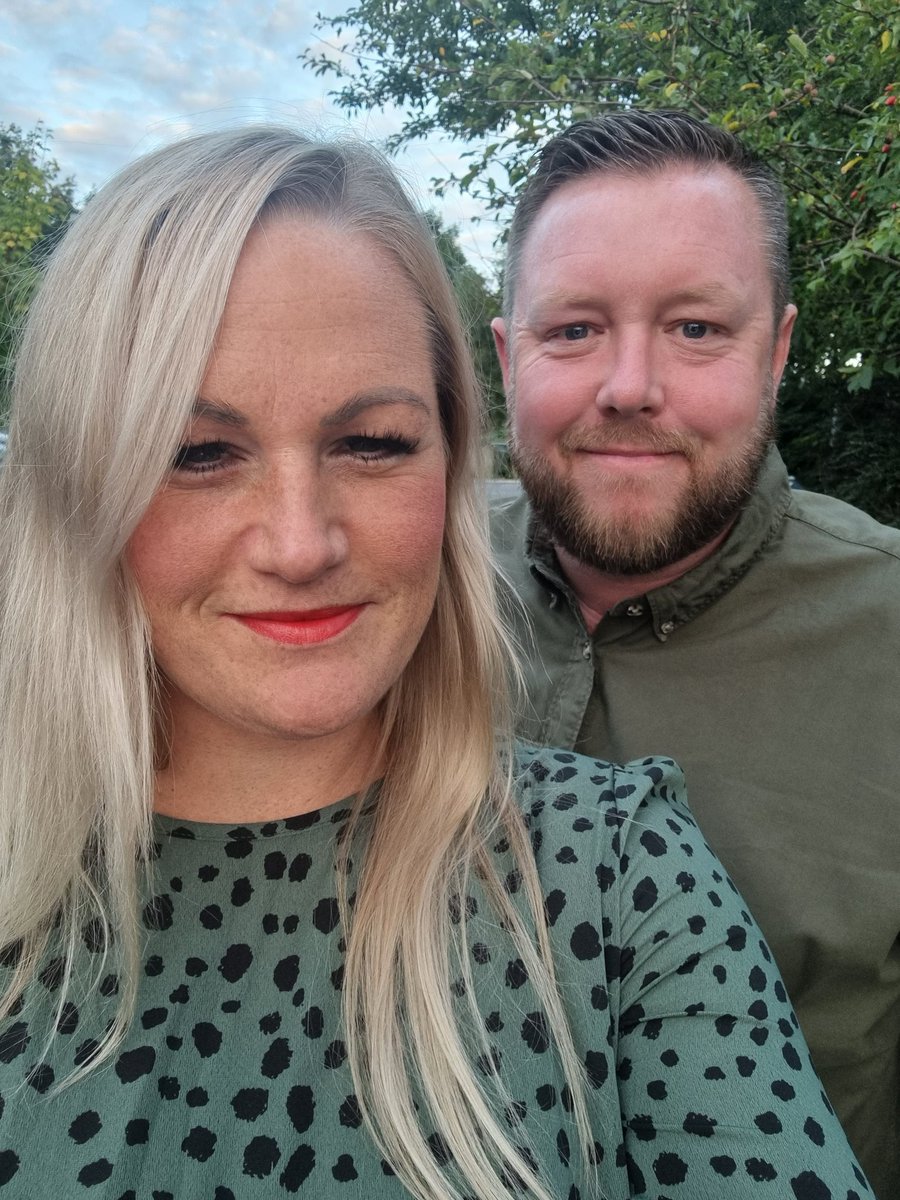 AngelaBahn's tweet photo. 38 weeks pregnant and partying with my fit husband #luckyandhappy https://t.co/ruFxrSbGp4