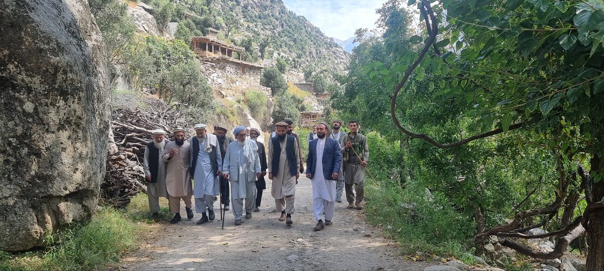 Gov_Hafiz's tweet photo. د هیواد  د علمي شخصیت جناب ډاکترصاحب فاروق اعظم او ملګرو نه  یې یوه نړی مننه  چې ماته یې زما کور ته د راتګ او د احوال پرسۍ شرف  را وبخښل. 
د جناب ډاکټر صاحب د علمي او د اوضاعو تحلیلي مجلس نه مو خوند واخیست .
 کوریې ودان  او 
عُمر یې پر برکت. https://t.co/9RG5JISdC5