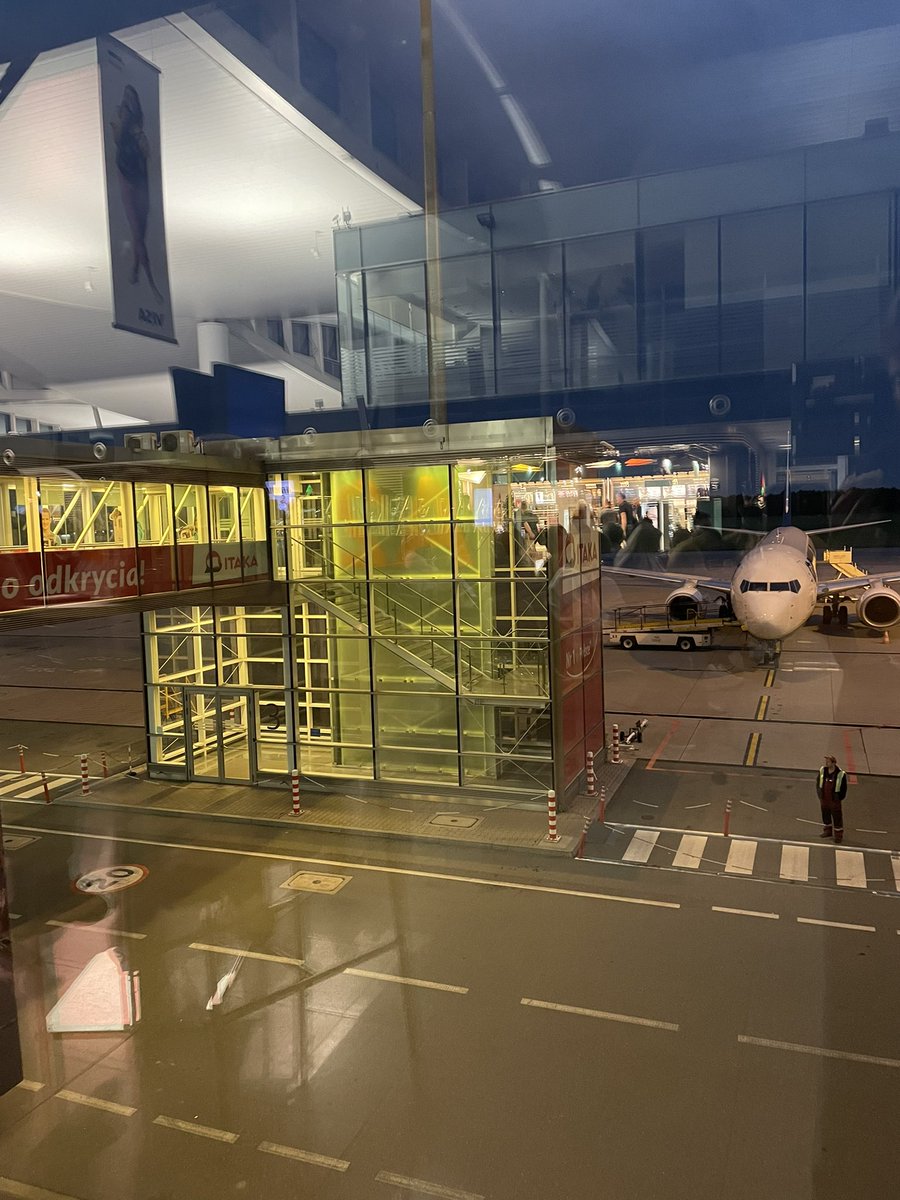 LemWroclaw's tweet photo. Bologna soon ✈️🙈 #LEMwroclaw #LEMsquad https://t.co/fBGanTeObk
