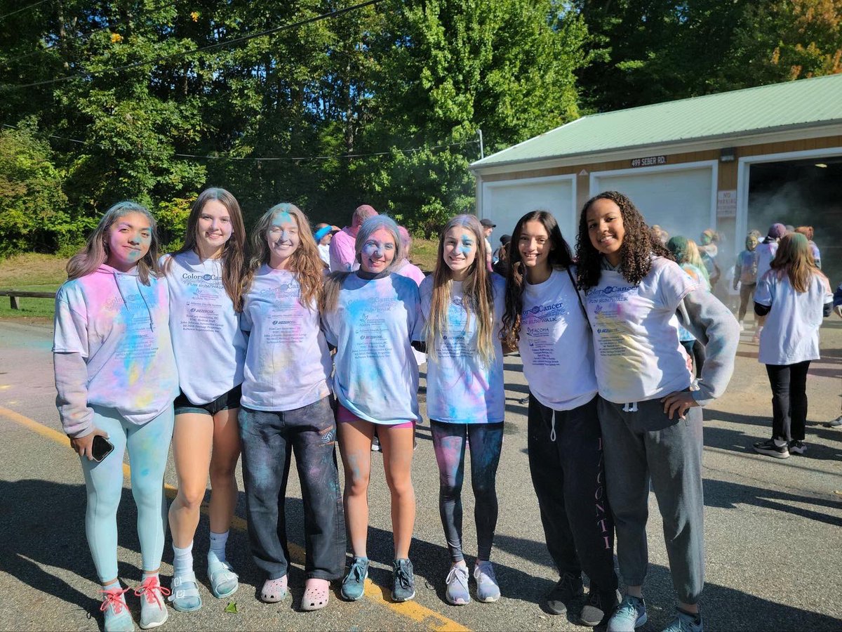 HHSTigerVB's tweet photo. No better way to start the last Saturday of every September but with the Colors 4 Cancer Fun Run/Walk supporting the Joan Knechel Cancer Center at Hackettstown Medical Center! #LTV2022 #SupportJKCC #year12 #keepingitlocal #htownpride @AtlanticHealth @HHSTIGERS https://t.co/AVQD2KMBiO