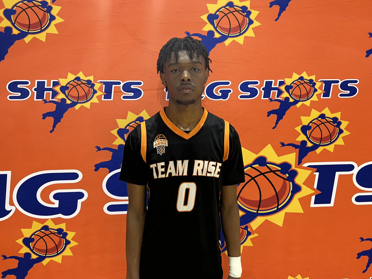 #BigShots #SoutheastShowdown

Varsity Boys final 

Private Snipaz 68

Team Rise 56
#0 Keshawn Gunthrop 25pts