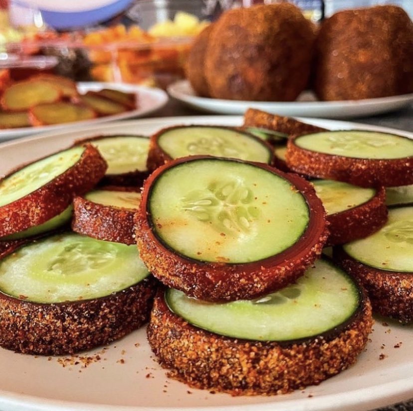 _elchangoloco's tweet photo. The Viral 💥Cucumber Fruit Roll Up💥
Available at Chango Loco🙌🏼🔥
📍2802 Pleasanton rd
#Cucumber
#elchangoloco
#fruitrollup
#chamoy
#southside https://t.co/19D96OKTat