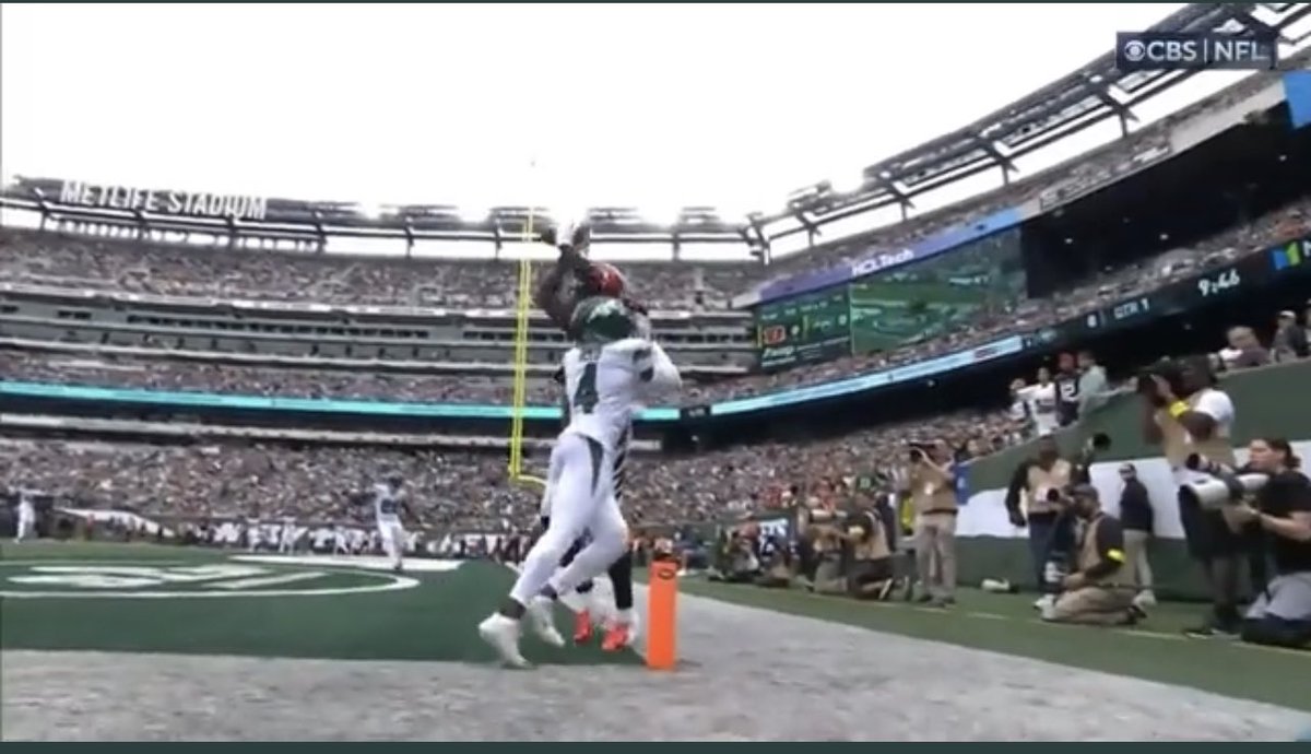 Chock21's tweet photo. I don’t understand why this wasn’t a TD https://t.co/QizbAI3jEd