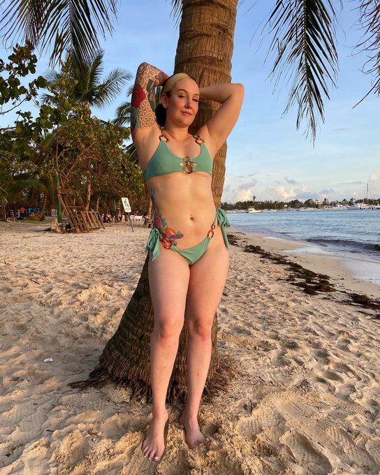 If someone being covered in mosquito bites is your kink I gotchu  🦟 https://t.co/iInEXFNQH3 https://t<a href="/tag/nwa74"class="tags"><span>#nwa74</span></a>