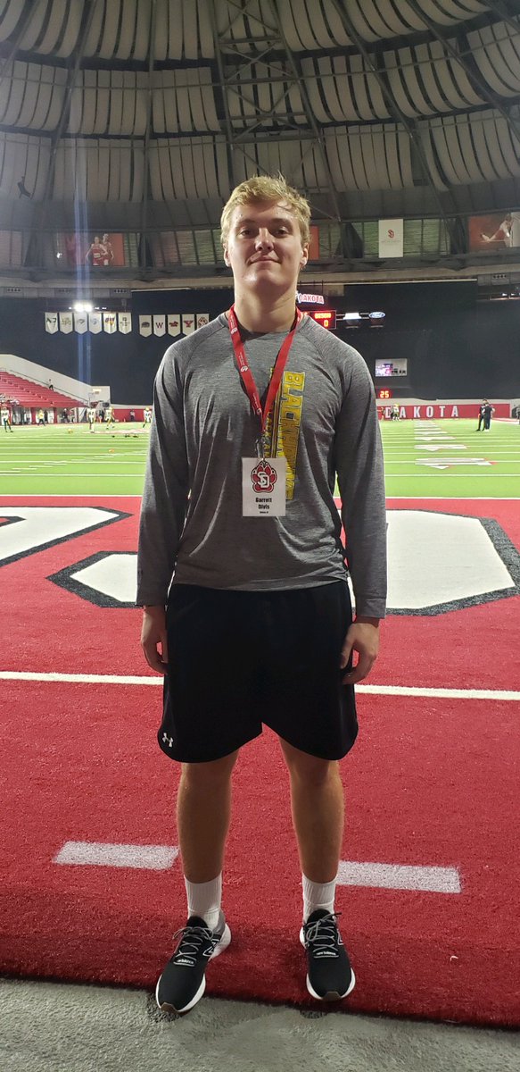 Had a great visit at USD! Thank you <a href="/CoachPrevost/">Andrew Prevost</a> <a href="/1CoachRosie/">Josh Rosenthal</a>