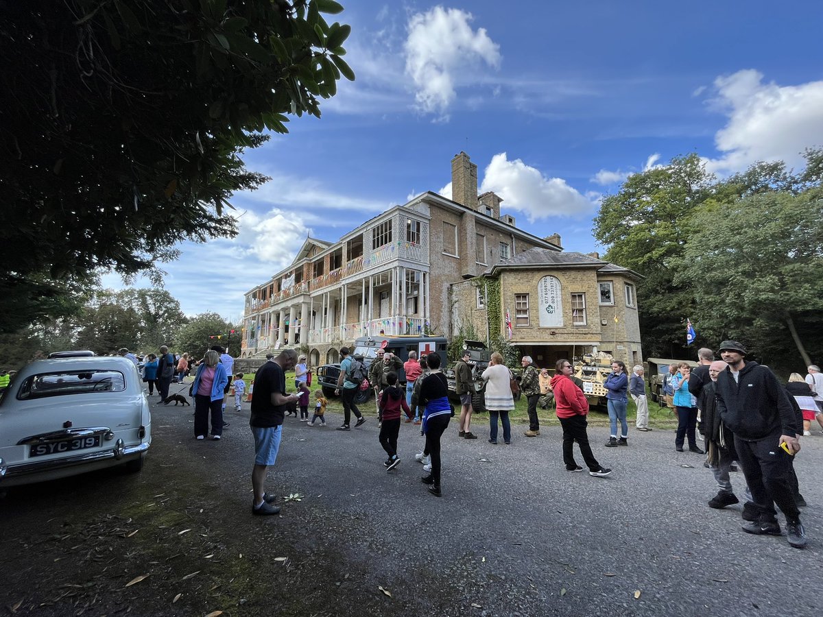 RICHARD GRIFFITHS (@griffo2018) on Twitter photo Friends of <a href="/HanworthPkHouse/">Friends of Hanworth Park House</a> puts on it's 3rd Classic car show & we welcome 1500 people. Lovely to see the familyβs out enjoying a free day.A chance to see Hph up close is rare. Thanks to all volunteers & the community grant from <a href="/LBofHounslow/">Hounslow Council</a> . Massive interest to save HPH. Friends of <a href="/HanworthPkHouse/">Friends of Hanworth Park House</a> puts on it's 3rd Classic car show & we welcome 1500 people. Lovely to see the familyβs out enjoying a free day.A chance to see Hph up close is rare. Thanks to all volunteers & the community grant from <a href="/LBofHounslow/">Hounslow Council</a> . Massive interest to save HPH.