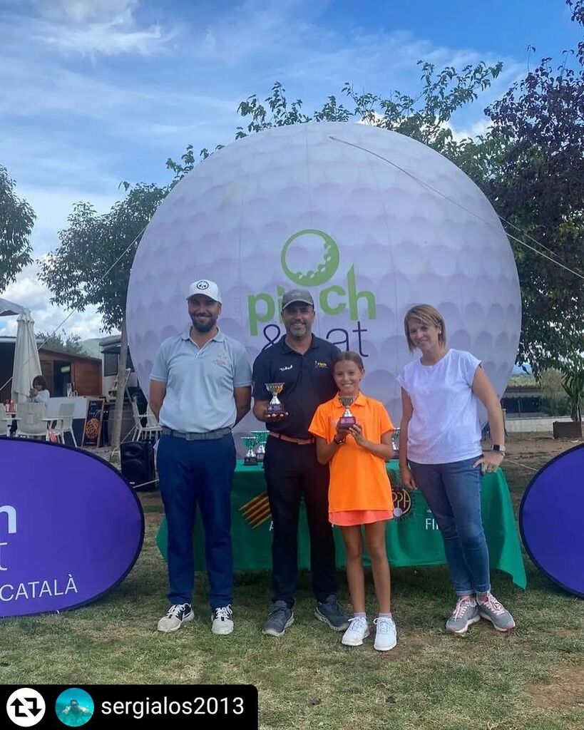 golflagarriga's tweet photo. #Repost - @sergialos2013 
Avui partideta amb la meva filla @talos.golf on hem quedat 3 ers hcp.
El Pitch and putt o el golf únics esport on pots jugar amb la familia de tu a tu i disfrutar-lo.
Al Pitch and putt la Garriga https://t.co/QWjh2V1w69 https://t.co/Ltr6iKMWnM