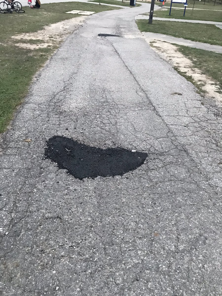 linrocha's tweet photo. Are you proud of this work @TownOfAjax?? Because as a resident, I certainly am not. #ajax #ajaxdurham #mcleancommunitycentre #townofajax https://t.co/WNk6eCFme9