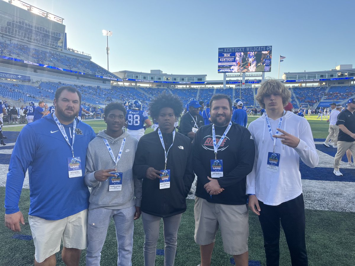 CoachKelley__'s tweet photo. Another week, another PRP Win, and most importantly another opportunity for our guys to experience an awesome environment and big time College Football game. 

As always thanks for the first class treatment @vincemarrow @ChaseHeuke @mannyharper45 

#RollRidgeRoll #PRP2UK https://t.co/5LQLjKxSyX