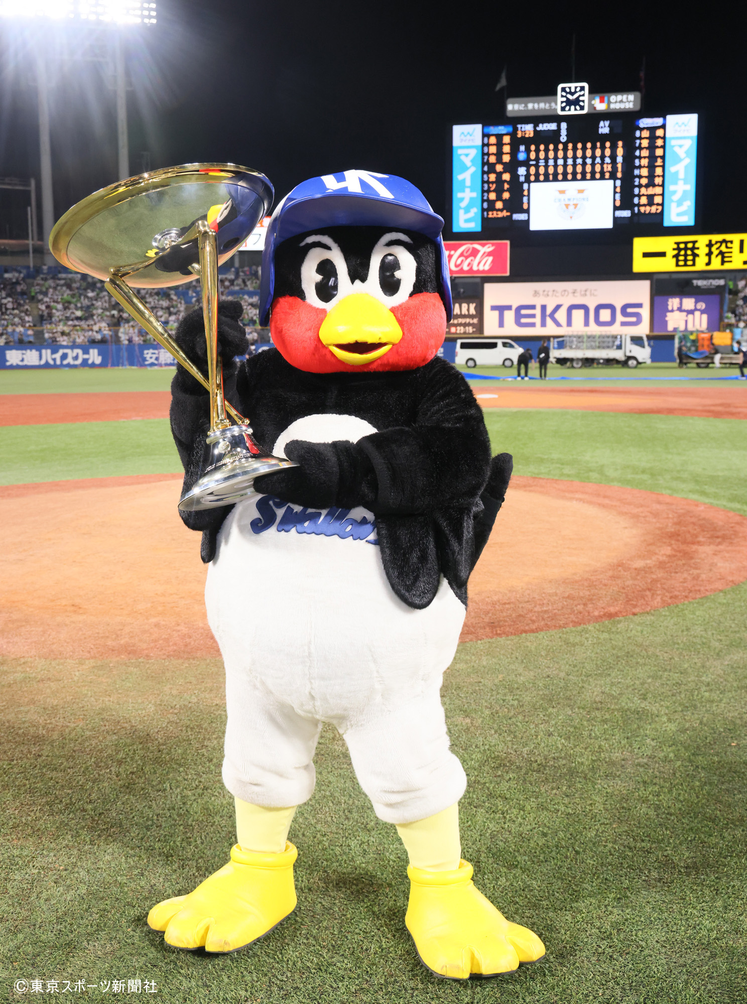 優勝ワッペン　ヤクルトスワローズ　サンタナ　ユニフォーム　つば九郎　2022 優勝ワッペン ヤクルトスワローズ サンタナ ユニフォーム つば