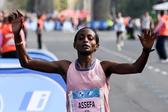 anquarsports's tweet photo. Ethiopia's Tigist Assefa wins the 2022 Berlin Marathon in record time https://t.co/SU3TJRR3Lj