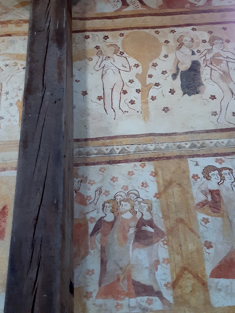 HeclatC's tweet photo. Sido de Colette 
Le vent d'Est apportait la pluie de Moustiers où de nombreuses fresques de l'église ont été restaurées https://t.co/WnT63V5R8n