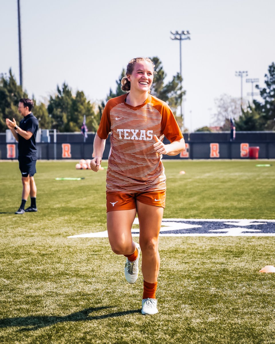 TexasSoccer's tweet photo. turning up the heat in LBK 🤘

#RunWithTexas https://t.co/y99RPRRJrk