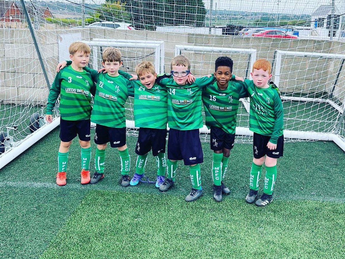 MPFCJuniors's tweet photo. Our Under 7’s were in action today, under the stewardship of @BenFromLeeds10 with our dual team away at Ossett Albion and the sole team at home to LS27. Some great football on show across three competitive games with smiles on all the Children’s faces 👏🟢⚫️⚽️ #mpjfc https://t.co/NqZN5YVdtL