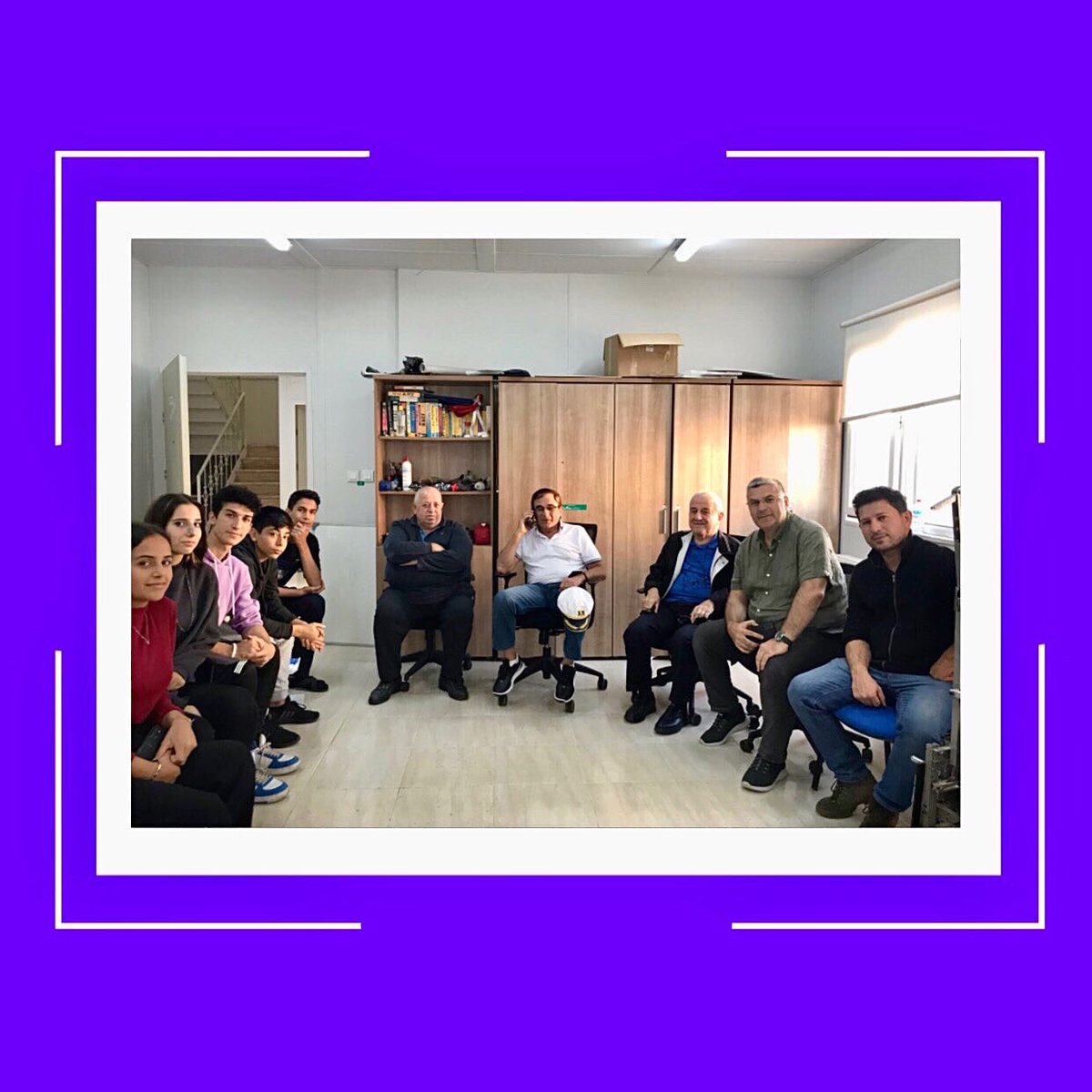 AtaturkRobotics's tweet photo. Bugün İnovasyon Binamızda Şileli Hasan Pehlivan ve yeğenleri ile birlikteydik. Kendisine  Türk donanmasına katkılarından ve bize kulak verip İnovasyon binamızı ziyarete gelmesinden ve bu güzel söyleşinden dolayı çok teşekkür ediyoruz.
#frc #hasanpehlivan https://t.co/31GS8lY9f7