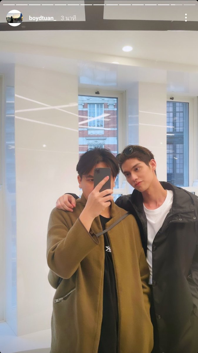 allbright_ofc's tweet photo. โหคุรพรี่คะ อย่าเอาแว่นเสยผมแบบนี้ หนูจะวู-----

IGS boydtuan_

#BurberryxBright
#BrightInLondonD2
#bbrightvc https://t.co/BGc7aNcxFO