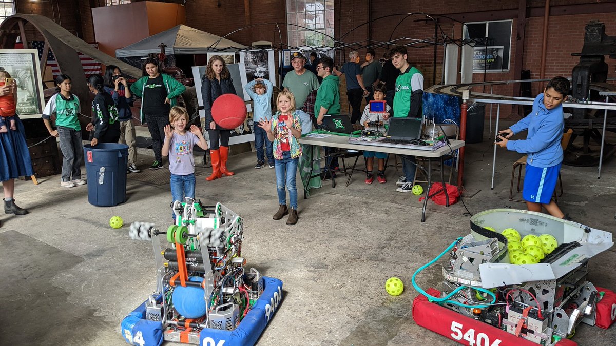 celtxrobotics's tweet image. Celt-X is at the @hamiltonmuseums Steam and Technology Museum for the @NTEC_Hamilton festival.  There are so many young faces here getting excited about STEM (and flying balls :) !