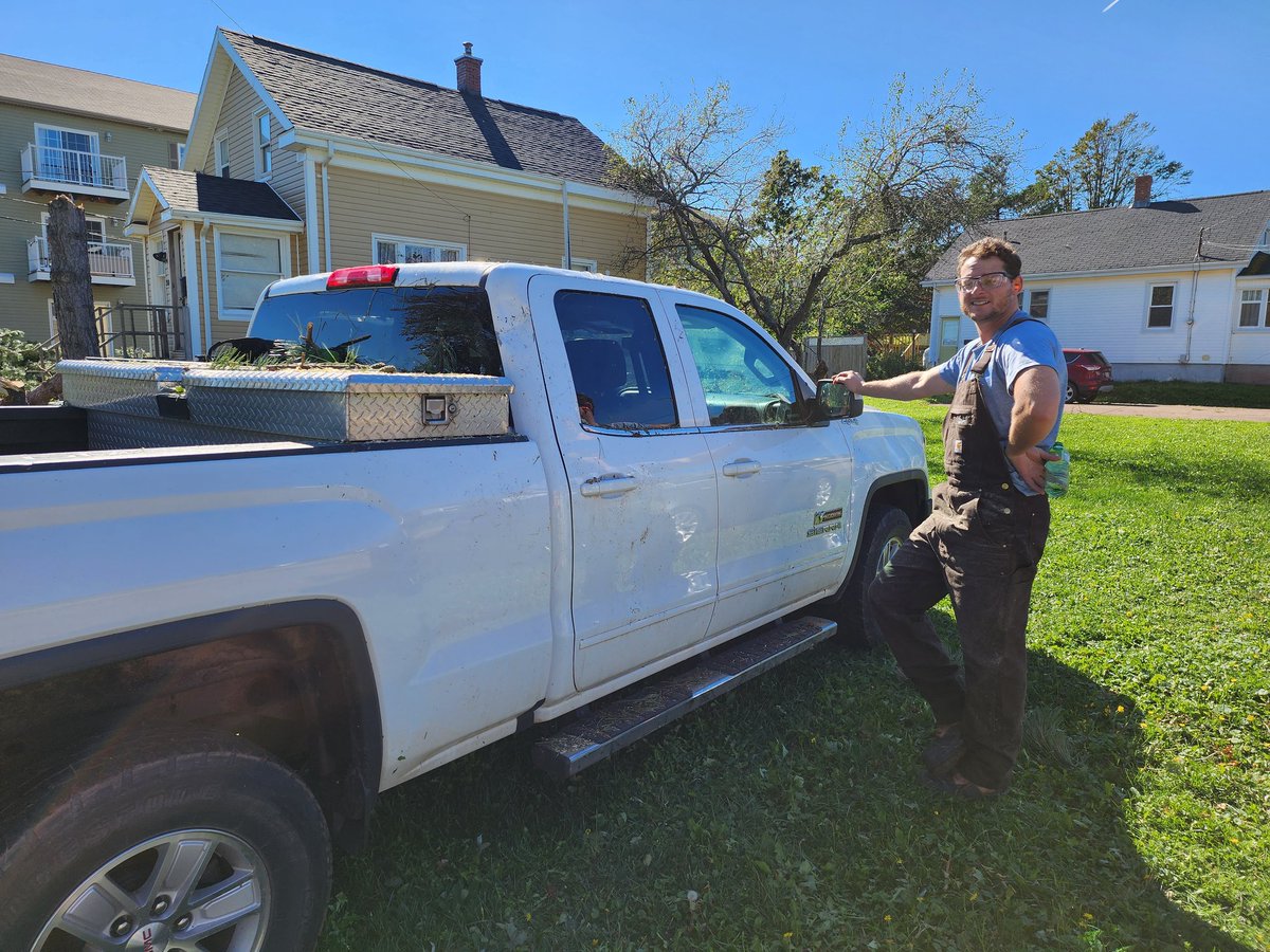 Helping the neighbour after the hurricane and realising I will probably buy a #GMCTerrain myself in future too!