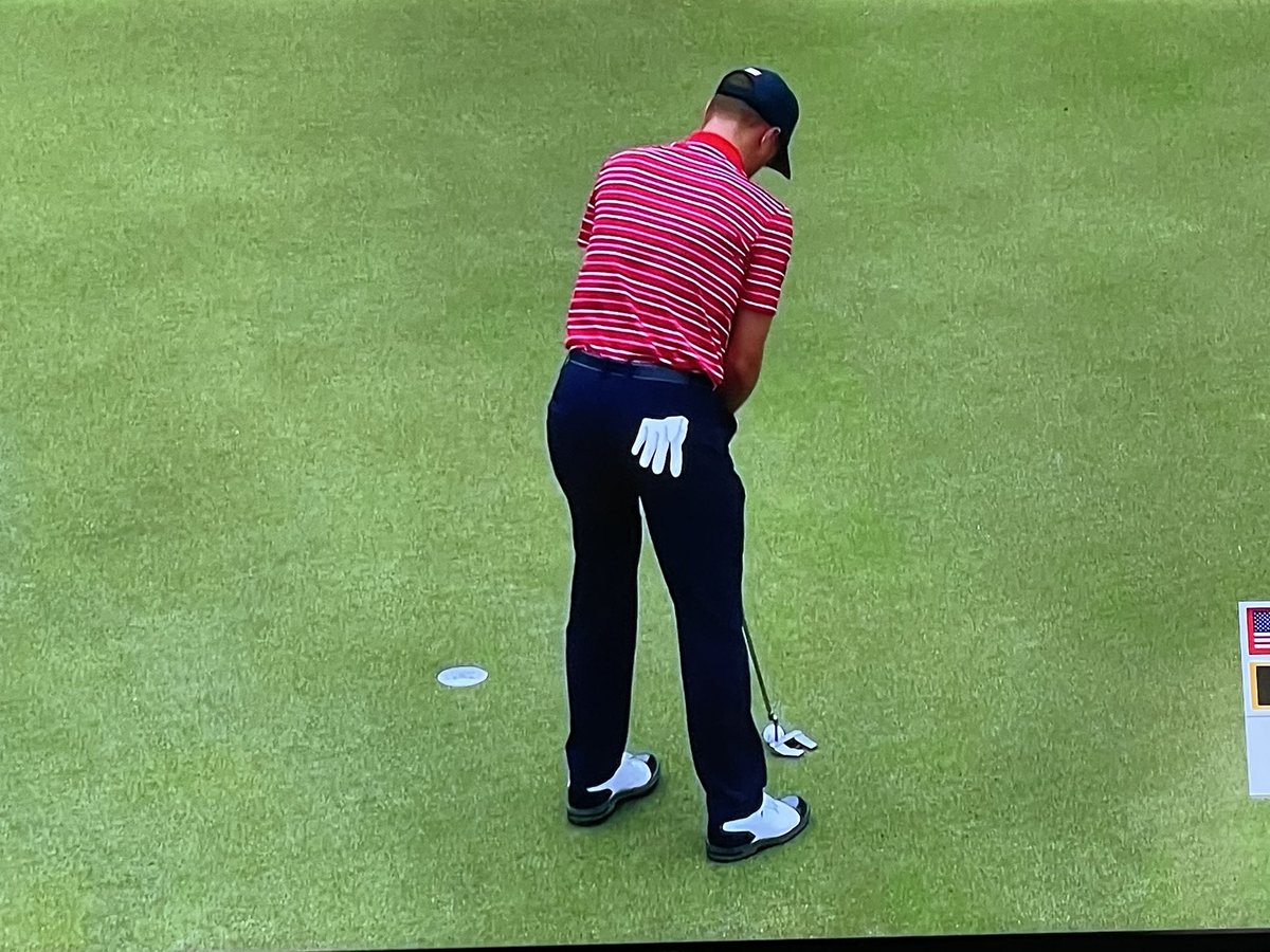 TJEckertKJRH's tweet image. Justin Thomas NOT happy about putting from 2 feet. 

Match play golf remains undefeated. #PresidentsCup