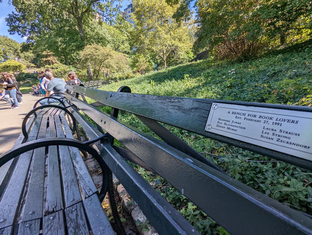 CryptoMan_Ram's tweet image. Took the opportunity to drop in on an old haunt near the lake in Central Park after #Mainnet2022 on a glorious fall afternoon. Now to Singapore for #TOKEN2049.Good to be back on the circuit for a couple of conferences, for now at least.(keynoting on bridges in Singapore btw)
