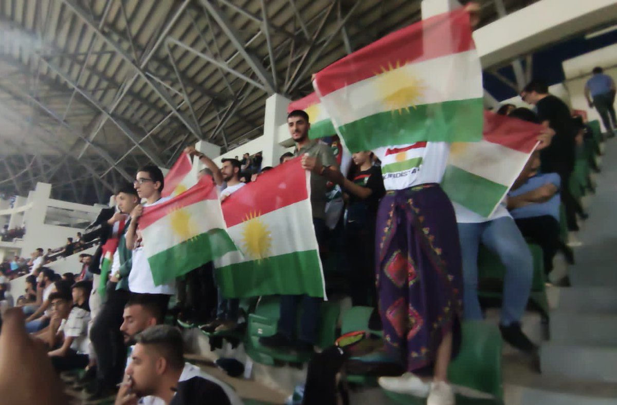 gencgucluler's tweet photo. Türk yurdunda yıllardır terör örgütü propagandası yapan teröristle, dağda eli silah tutan teröristin arasında hiçbir fark yoktur.

Kardeşimiz Bursaspor'un her zaman yanında bölücü kahpelerin her platformda karşısındayız!

#MaçıİptalEtTFF
#Bursaspor https://t.co/gPnQUMxvWd