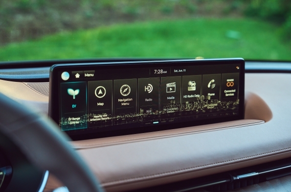 WebbAutoGroup's tweet photo. Genesis Ranks Highest Overall for Tech Innovation in J.D. Power 2022 U.S. Tech Experience Index Study!  🔥 Click the link to read more! https://t.co/SfhO3yiVcn #WebbAutomotiveGroup #Genesis #Article 🚗 https://t.co/kqEig8S5ys