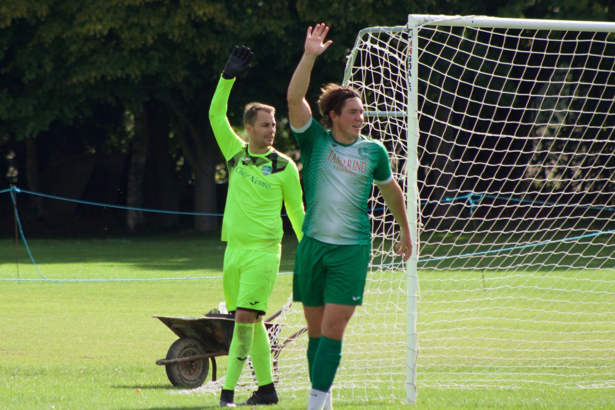 Who wants 3 points?!

After conceding 11 goals in our first two outings, today’s 2-0 home win felt 💯 #CleanSheet #WKSL <a href="/AnzenGk/">AnzenGK</a> 🧤 <a href="/KemsingUtdFC/">Kemsing United FC</a> ⚽️