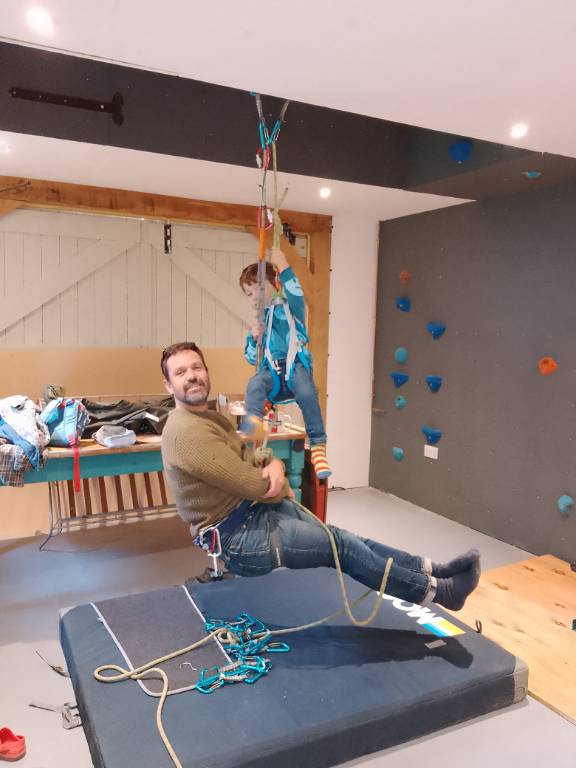 sam_pointer's tweet image. Hanging around.