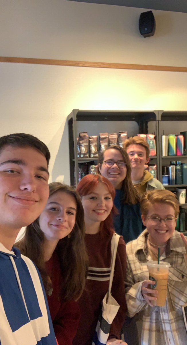 Lake_MUN's tweet photo. Cabinet met on a rainy Sunday to plan SCHMUN and our first SCL! @MrMcCoy_1 #selfLESSselfies #LunchDateMRMC https://t.co/V9gChP7Un5