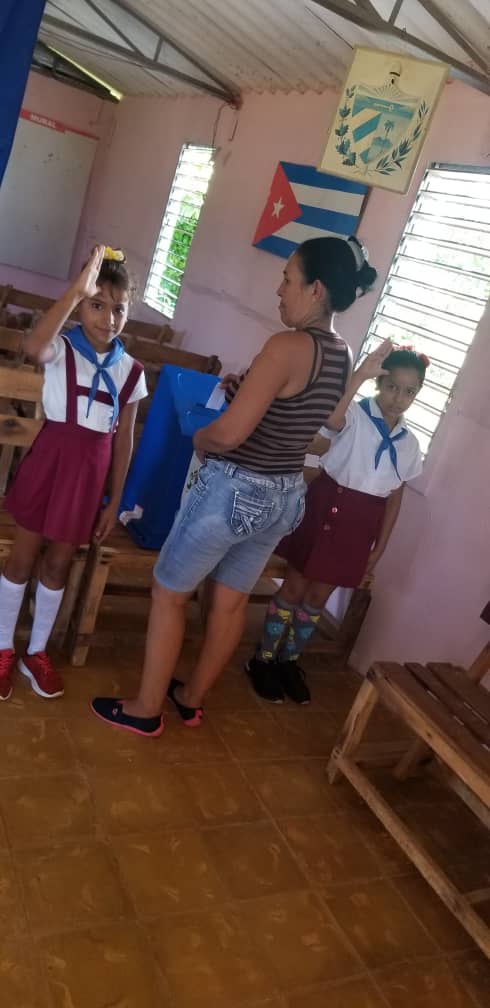 MixtoAbel1's tweet photo. Yo doy mi Sí por el nuevo #CódigoDeLasFamilias, y todos juntos damos nuestro Sí por Cuba.@elsa_ena @DirectorMunici2 @DmeArtemisa @Eugeniocubano @pineda_lien https://t.co/uNFrJDxCgL