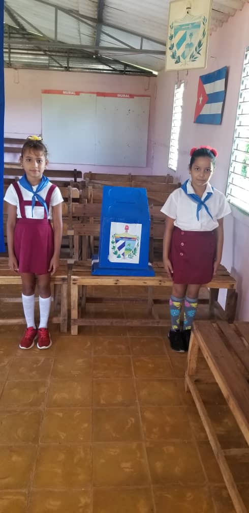 MixtoAbel1's tweet photo. Yo doy mi Sí por el nuevo #CódigoDeLasFamilias, y todos juntos damos nuestro Sí por Cuba.@elsa_ena @DirectorMunici2 @DmeArtemisa @Eugeniocubano @pineda_lien https://t.co/uNFrJDxCgL
