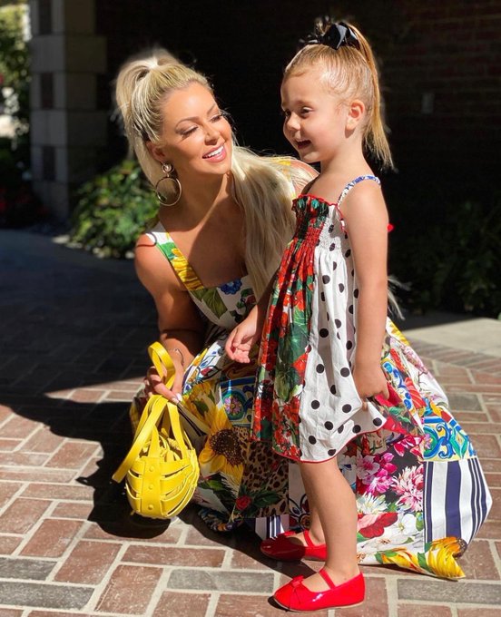 ❤️❤️❤️ #InternationalDaughtersDay https://t.co/SL0wc6IFVL<a href="/tag/internationaldaughtersday"class="tags">#InternationalDaughtersDay</a>