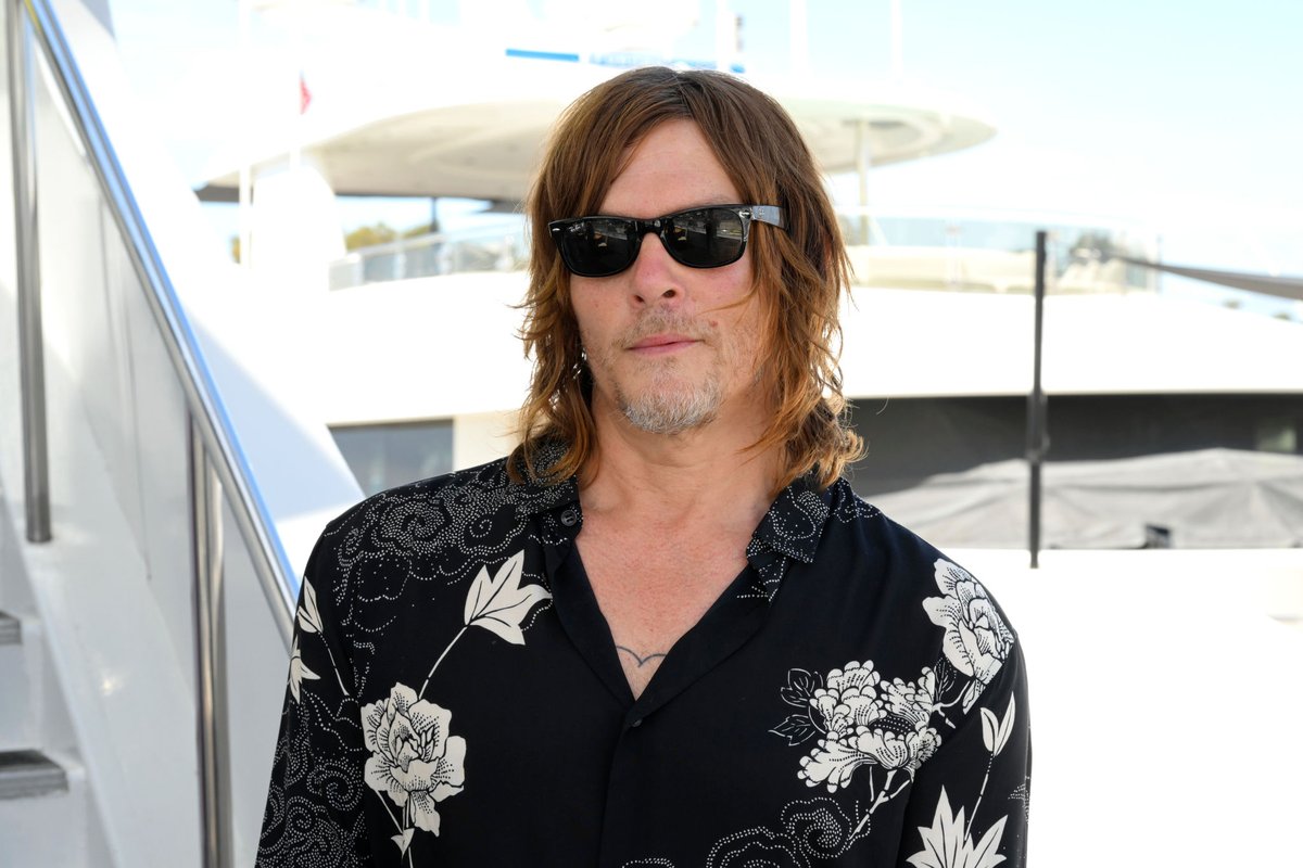 ninewood's tweet photo. Norman Reedus is returning to The Walking Dead on October 2nd.. From the time Daryl walked out of the bushes, I knew he was something special and he became an iconic character. ❤️
#twdreturns #daryldixon #finaleightepisodes @wwwbigbaldhead @WalkingDead_AMC @AMCPlus
@angelakang https://t.co/LPzrwqVhM5
