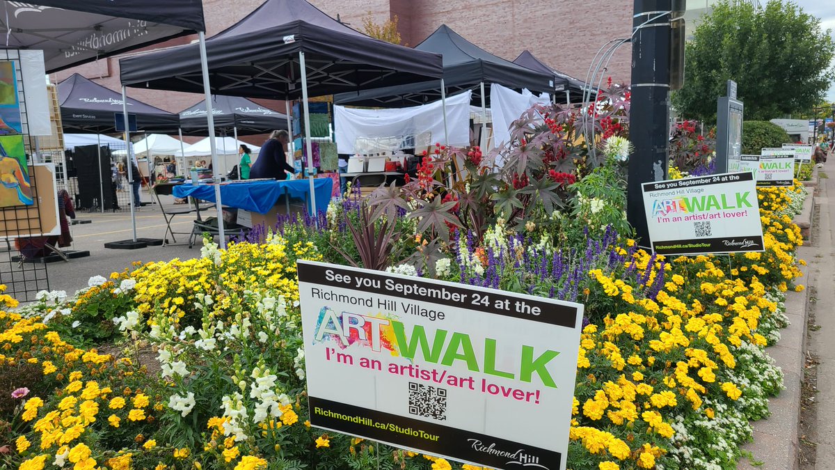 JoeDiPaolaRH's tweet photo. It was a great day yesterday for Richmond Hill Art Walk at Richmond Hill Centre for the Performing Arts (RHCPA).
 
Thank you to the artists, organizers, and all the residents who came to support our fantastic 🎨 Arts Community 

#ArtWalk #art #yorkregion #artist #richmondhill https://t.co/SNsw15aMU3