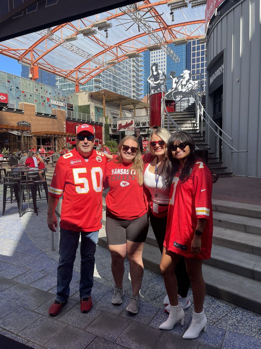 106.5 The WOLF tweet media