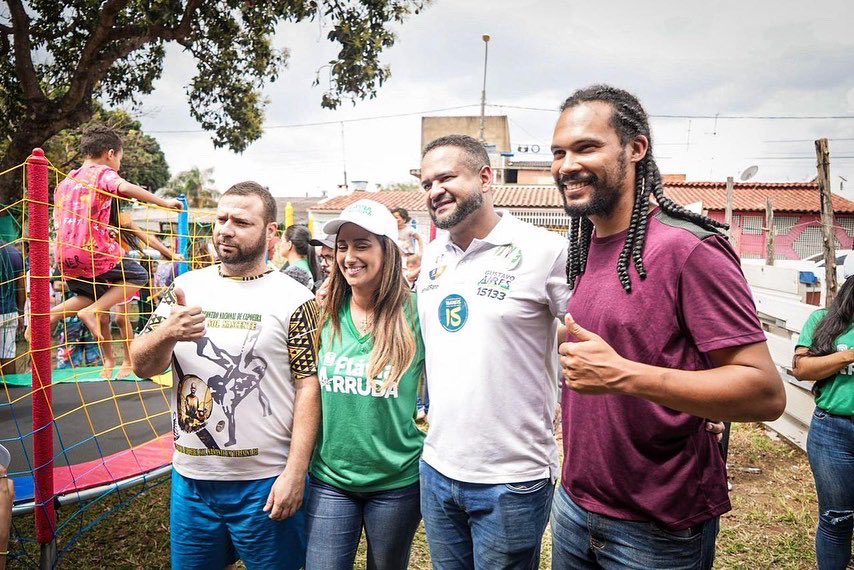 Ontem foi um dia de agendas intensas!
Fizemos várias carreatas pelo DF e Entorno: Cruzeiro, Águas Claras, Arniqueiras, Planaltina de Goiás, Expansão de Samambaia, Ceilândia e Pôr do Sol.
Muito obrigada, DF e Entorno! Seguimos juntos rumo ao Senado Federal. 🌿 #FláviaArruda222