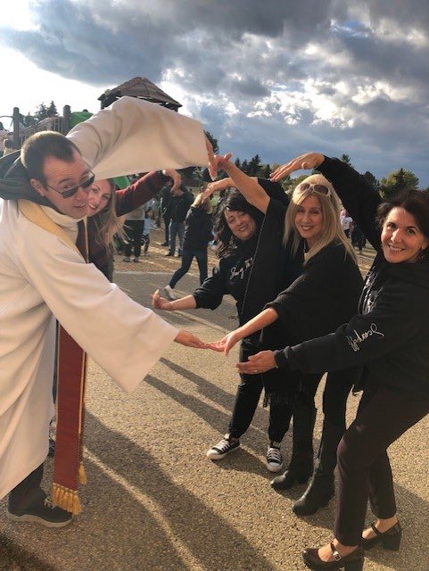 SandraPalazzo7's tweet image. An amazing turn out for Bishop Greschuk’s official playground opening! Thank you to Principal Perri, administration, staff, students and families @EdmCathSchools for your passion and commitment and for leading with heart! ❤️#ECSDfaithinspires