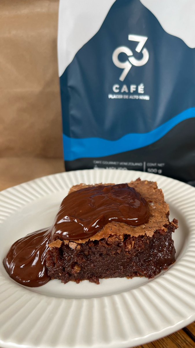 nuniestrella's tweet photo. Brownie con Café 93 y ganache de choco cafe 🤎☕️ receta —- https://t.co/jiEuhgXYYW https://t.co/Gse4nqFQGc