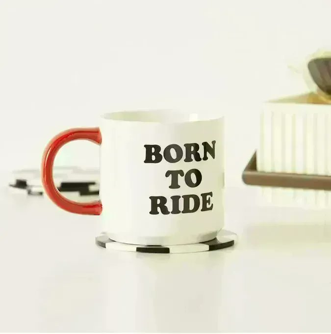 thesolestuff's tweet image. Ad: Peanuts Mugs are at END. 🤯 

Stay cool &amp;gt; solesupplier.co/3J16dHc
Home Sweet Home &amp;gt; solesupplier.co/3S1akH4 
Born to Ride &amp;gt; solesupplier.co/3b2xpsx
Nope &amp;gt; solesupplier.co/3cG7qrh