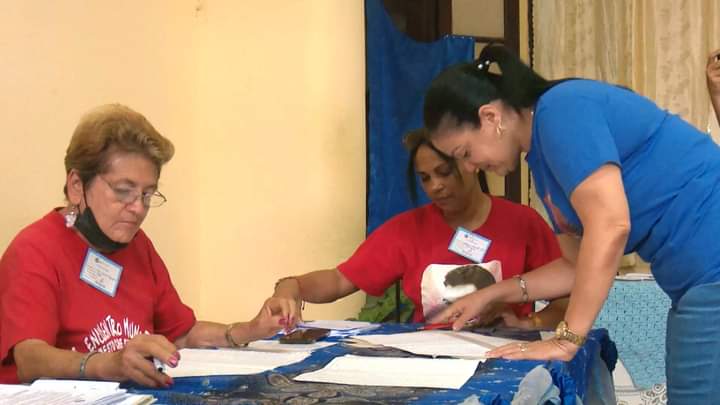 En mi #Camagüey desde temprano se ve así y yo entusiasmada fui a mi colegio y #VotéSí por mi familia que tanto amo, pero voté por la suya porque la aprecio, y voté por la de tod@s por el respeto que siento #CódigoSí <a href="/DiazCanelB/">Miguel Díaz-Canel Bermúdez</a> <a href="/FHHernndez1/">Federico Hernández Hernández</a> <a href="/CMGobernadora/">Yosy Góngora</a> <a href="/PresidenciaCuba/">Presidencia Cuba 🇨🇺</a>