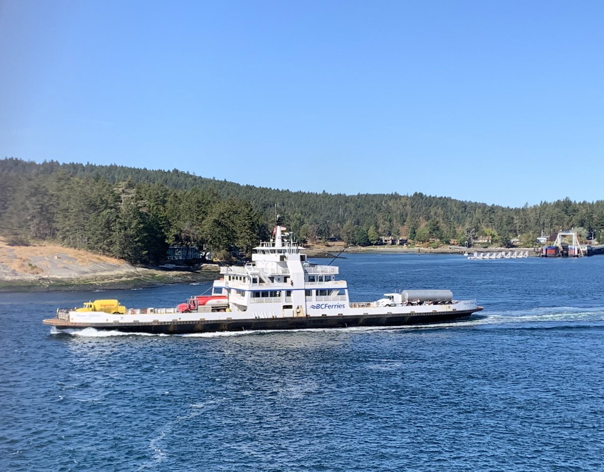BCCardiacKid's tweet photo. The Galiano ferry in #ActivePass. No whales today during our post-game commute. https://t.co/6ldyRZpOPK