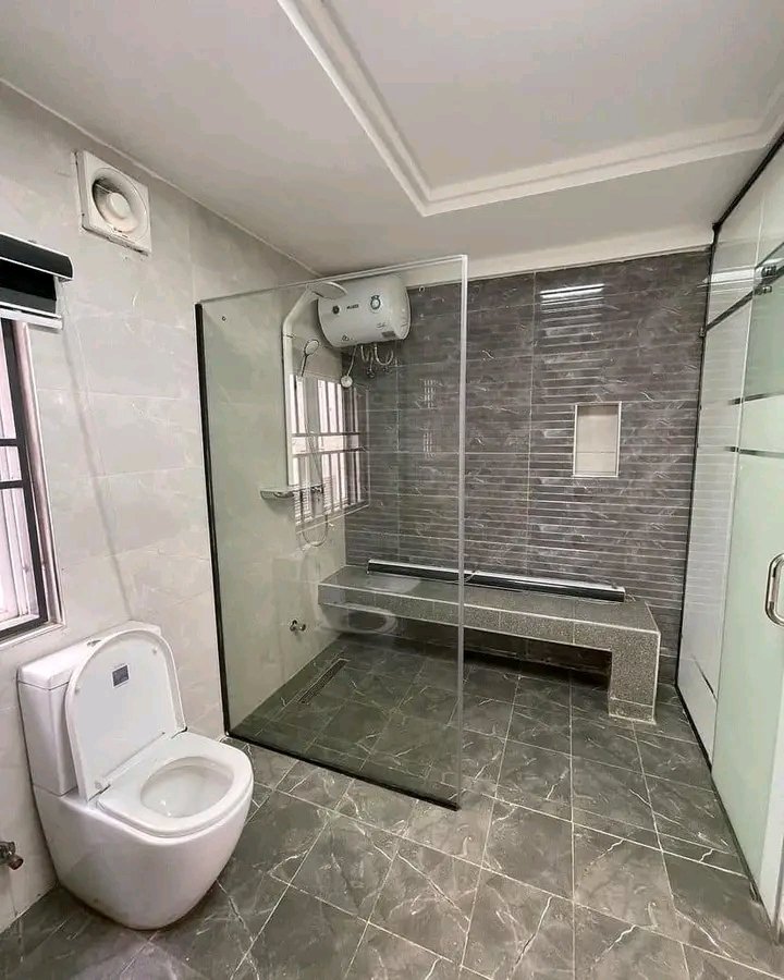 3 bedrooms terrace duplex for sale@ Brains &amp; Hammer estsate Galadimawa Abuja

PRICE: 95M Naira

FEATURES:
all rooms ensuite,smart home
guest toilet,spacious living room,dining area,fully fitted kitchen etc

5% professional fees applied
 
For enquiries, call/WhatsApp
08087526062